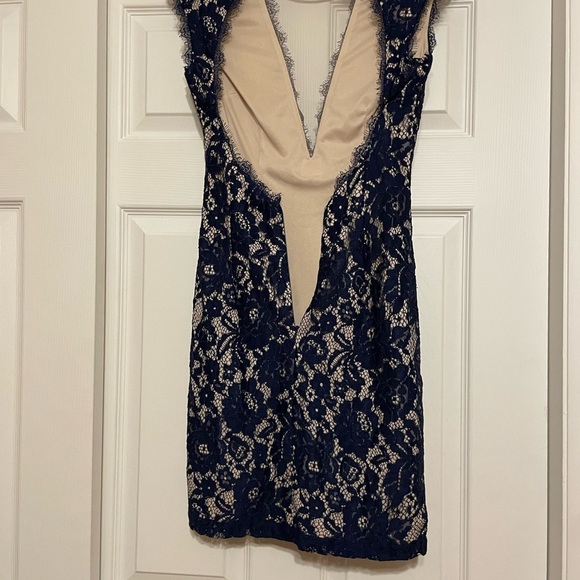 Aidan Mattox Navy Lace Overlay Cocktail Dress - Size 2 - Picture 7 of 9